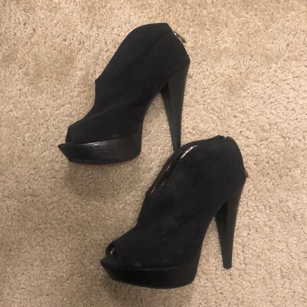 Beautiful Size 6.5 Booties